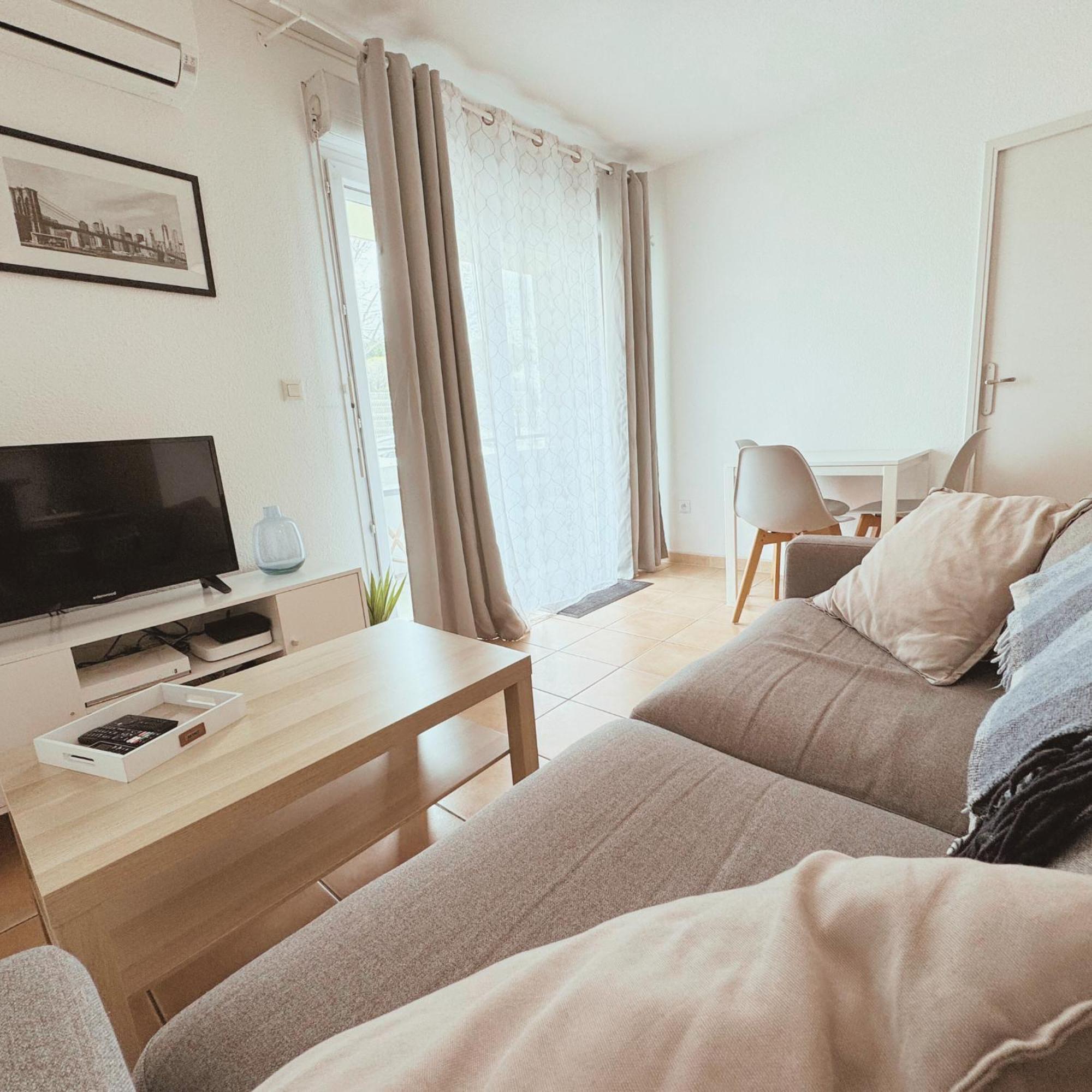 Apartment Prive Avec Parking Wifi Clim Piscine