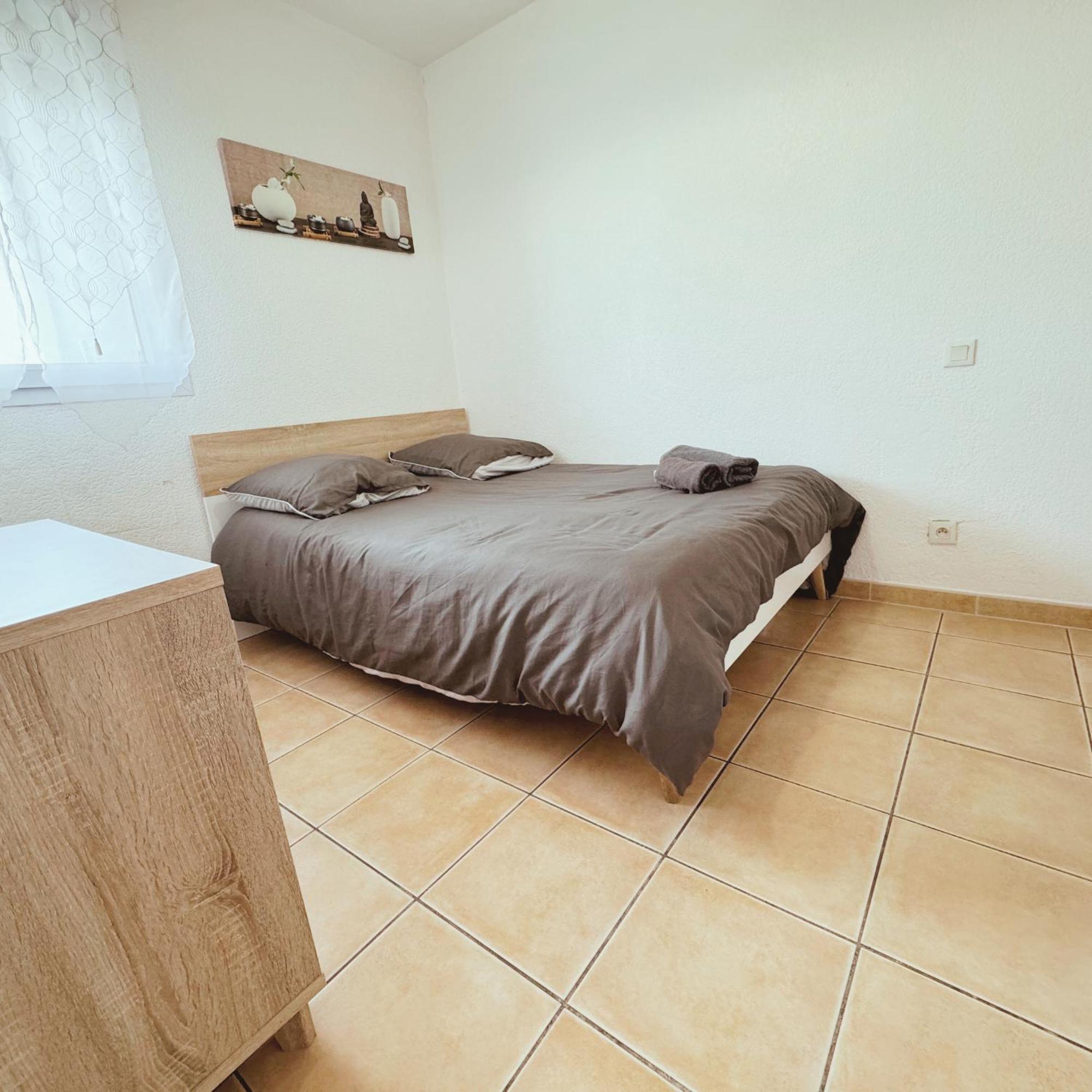 Apartment Prive Avec Parking Wifi Clim Piscine